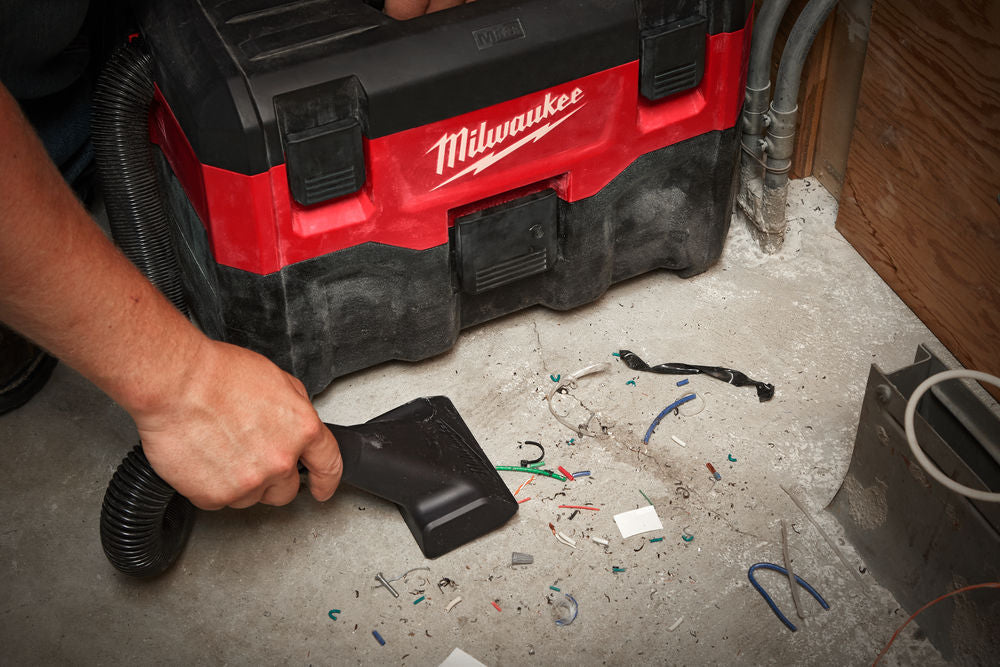 Milwaukee M18 VC-2 - Aspiratore/aspirapolvere a batteria 18V - solo corpo macchina