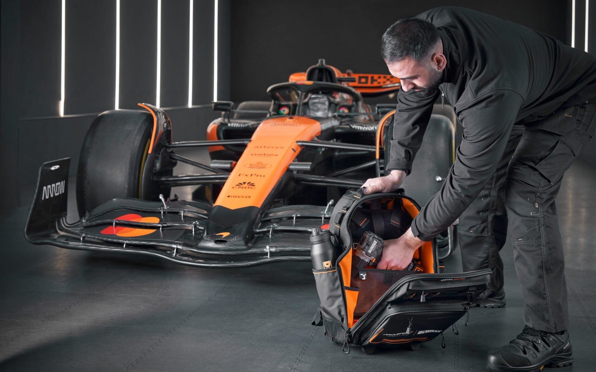 Dewalt DWST60101-9 - Zaino trolley porta utensili edizione Mc Lauren 