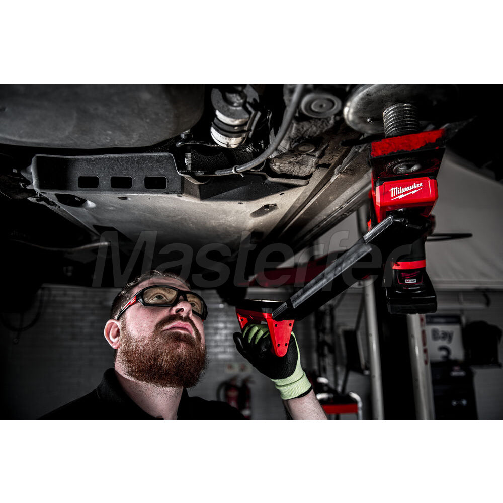 Milwaukee M12 UCL-0 - Lampada sottoscocca a batteria 1.200 lumen, solo corpo
