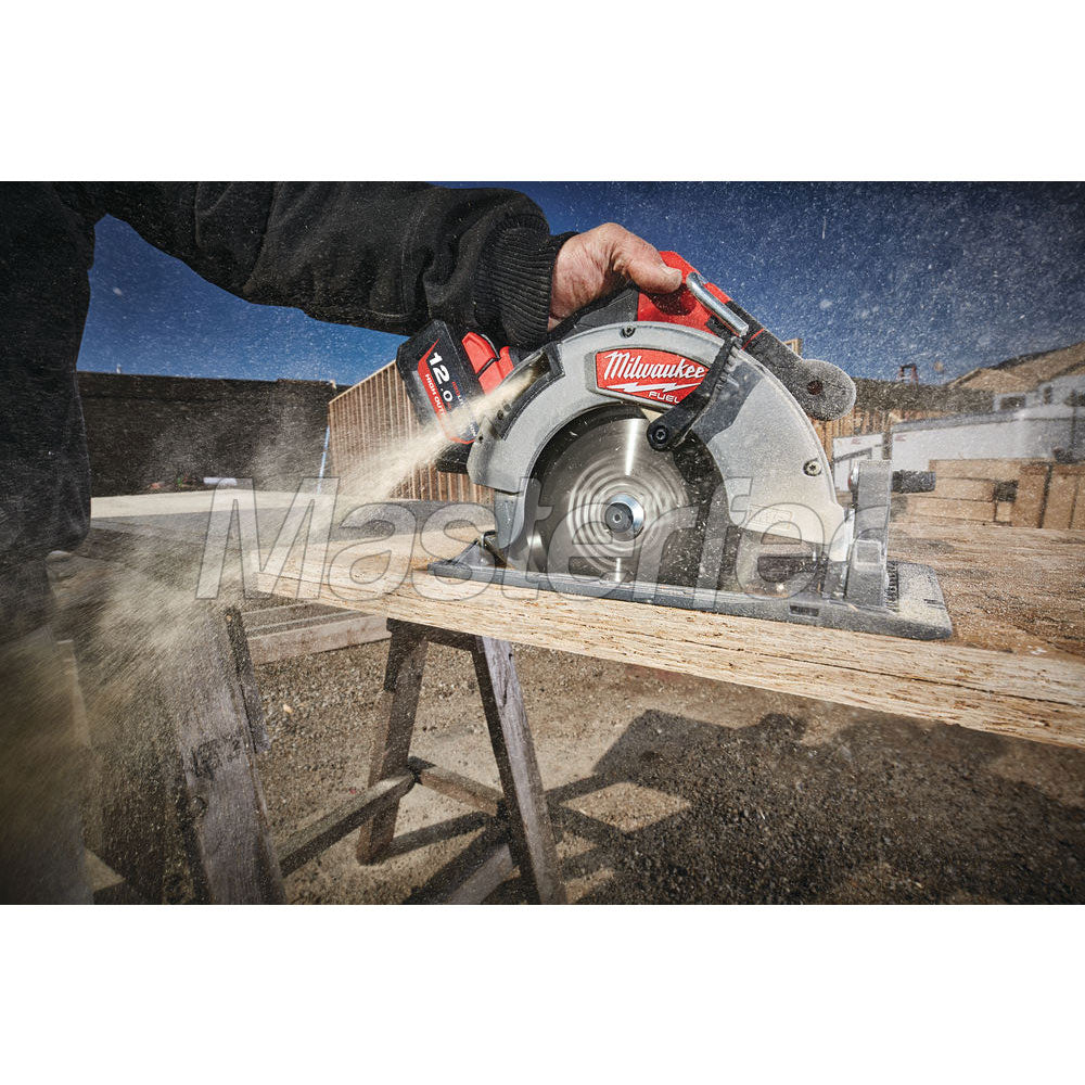 Milwaukee M18 FCSG66-121C - Sega circolare a batteria 66mm M18 FUEL