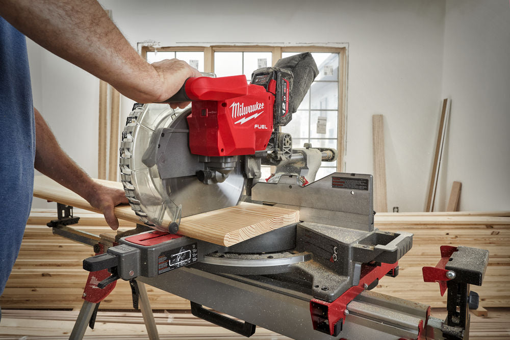 Milwaukee M18 FMS305-0 - Sega circolare troncatrice radiale FUEL™ ONE-KEY ™ 305 MM