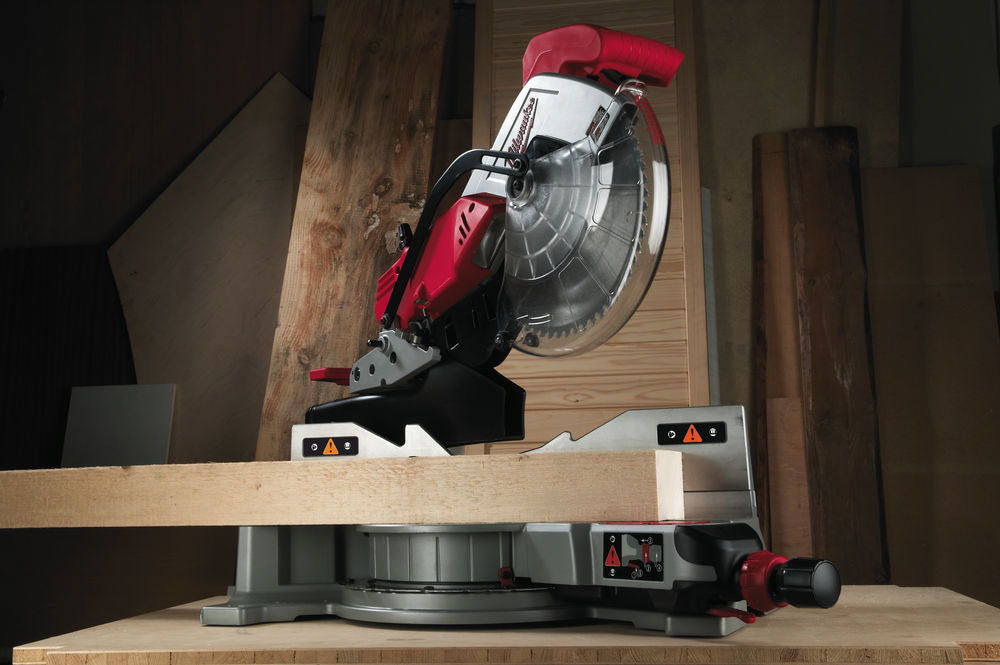 Milwaukee MS 304 DB - Troncatrice radiale per legno, lama 305 MM