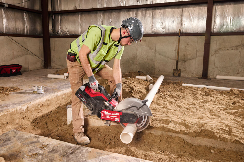 Milwaukee MXF COS350G2-802 - Troncatrice 350 mm a batteria MXF FUEL  2" generazione - 2 batterie 8Ah 