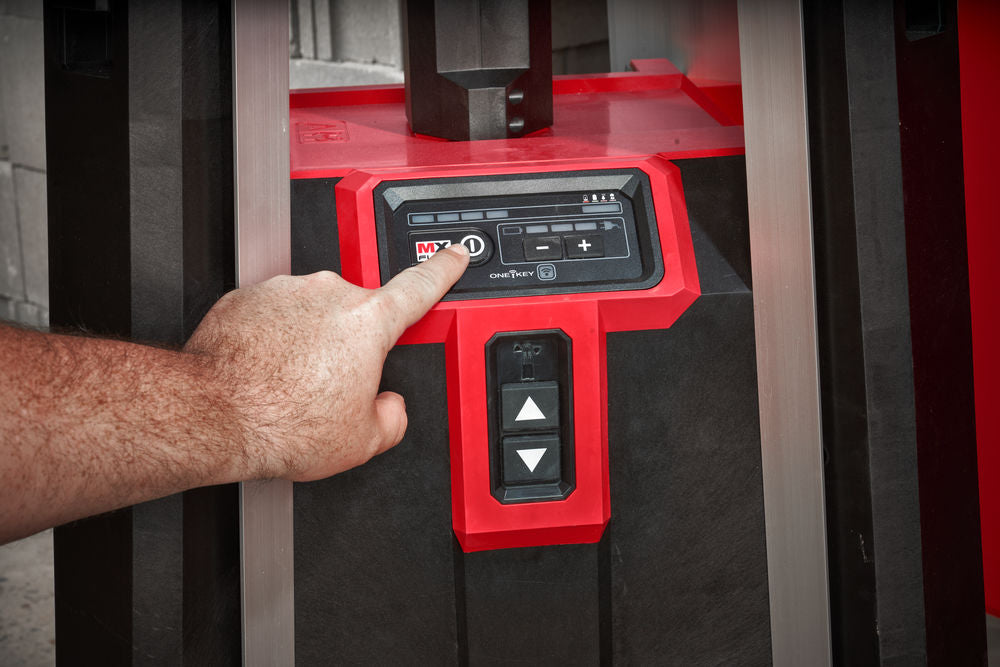 Milwaukee MXF TL-601 - Torre faro a batteria MX Fuel - 27000 lumen