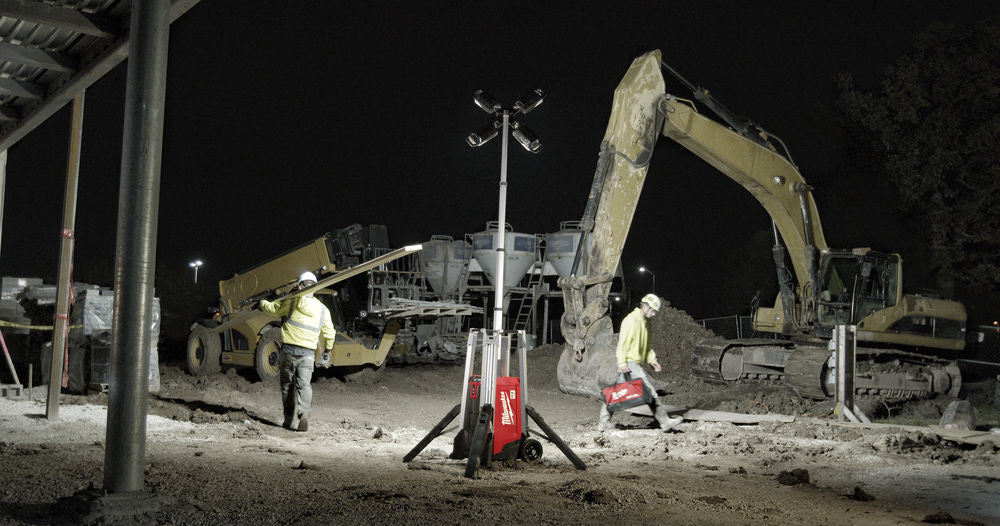 Milwaukee MXF TL-601 - Torre faro a batteria MX Fuel - 27000 lumen