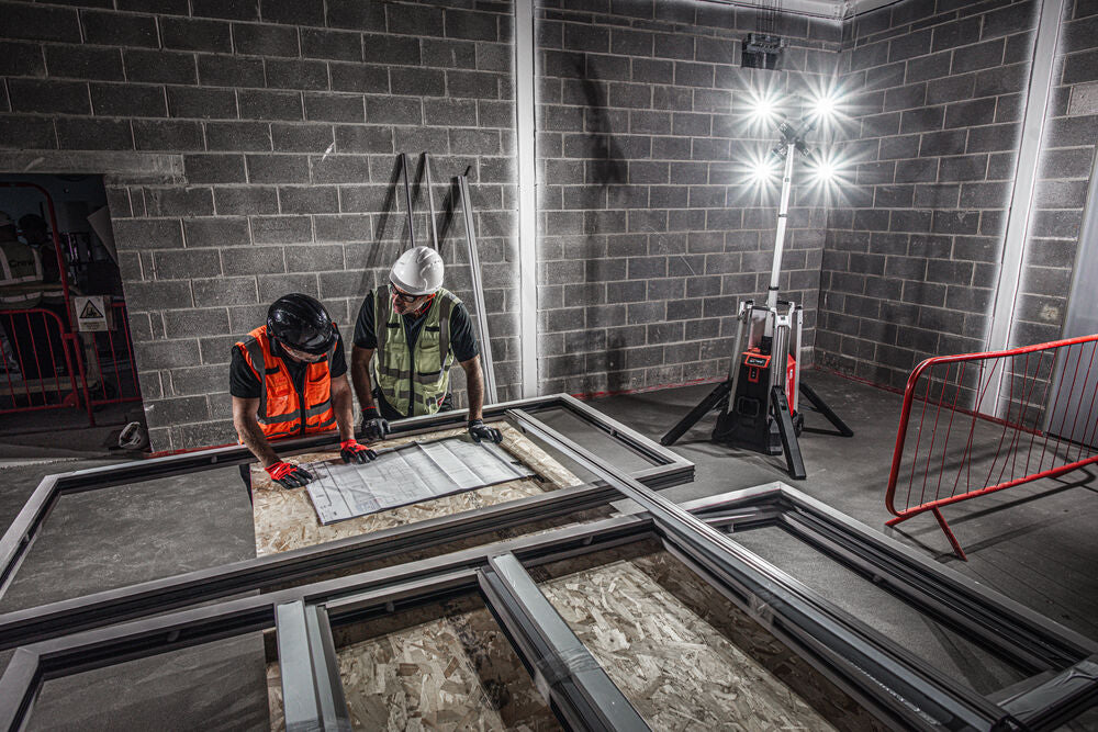 Milwaukee MXF TL-601 - Torre faro a batteria MX Fuel - 27000 lumen