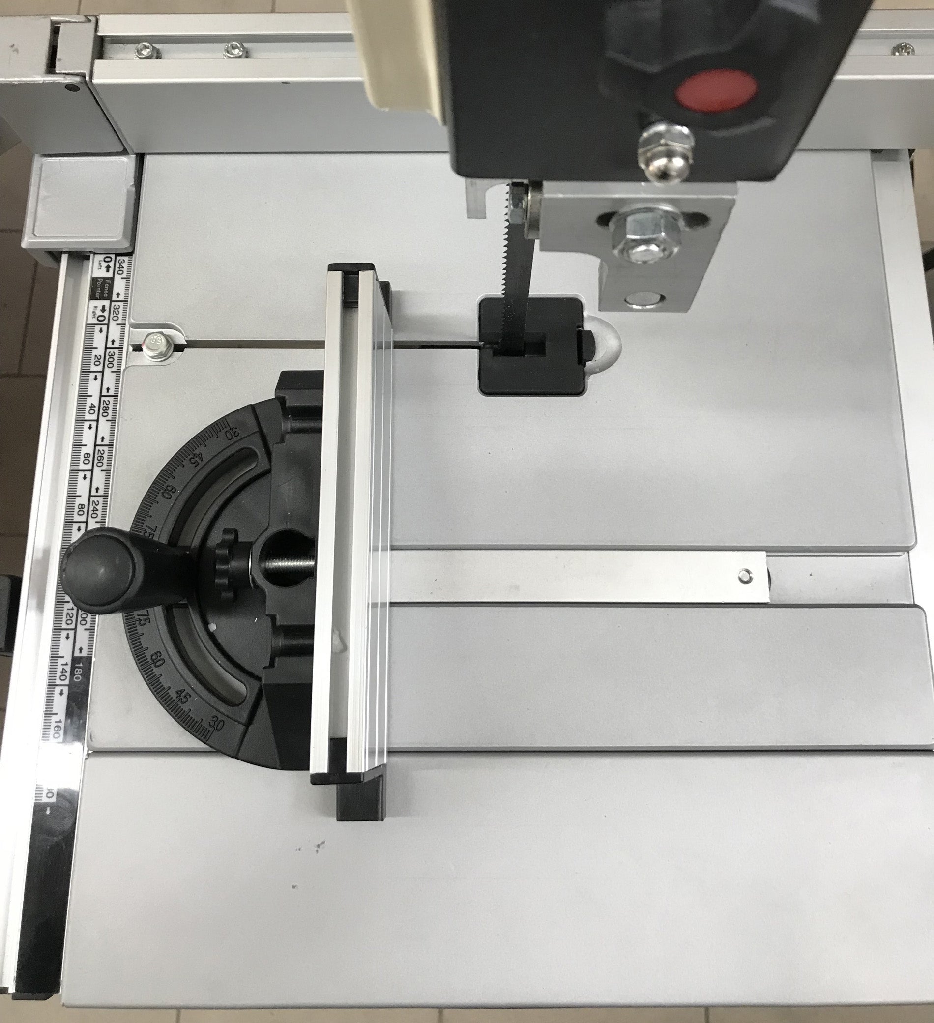 Compa BS315A - Sega a nastro verticale per legno con basamento 