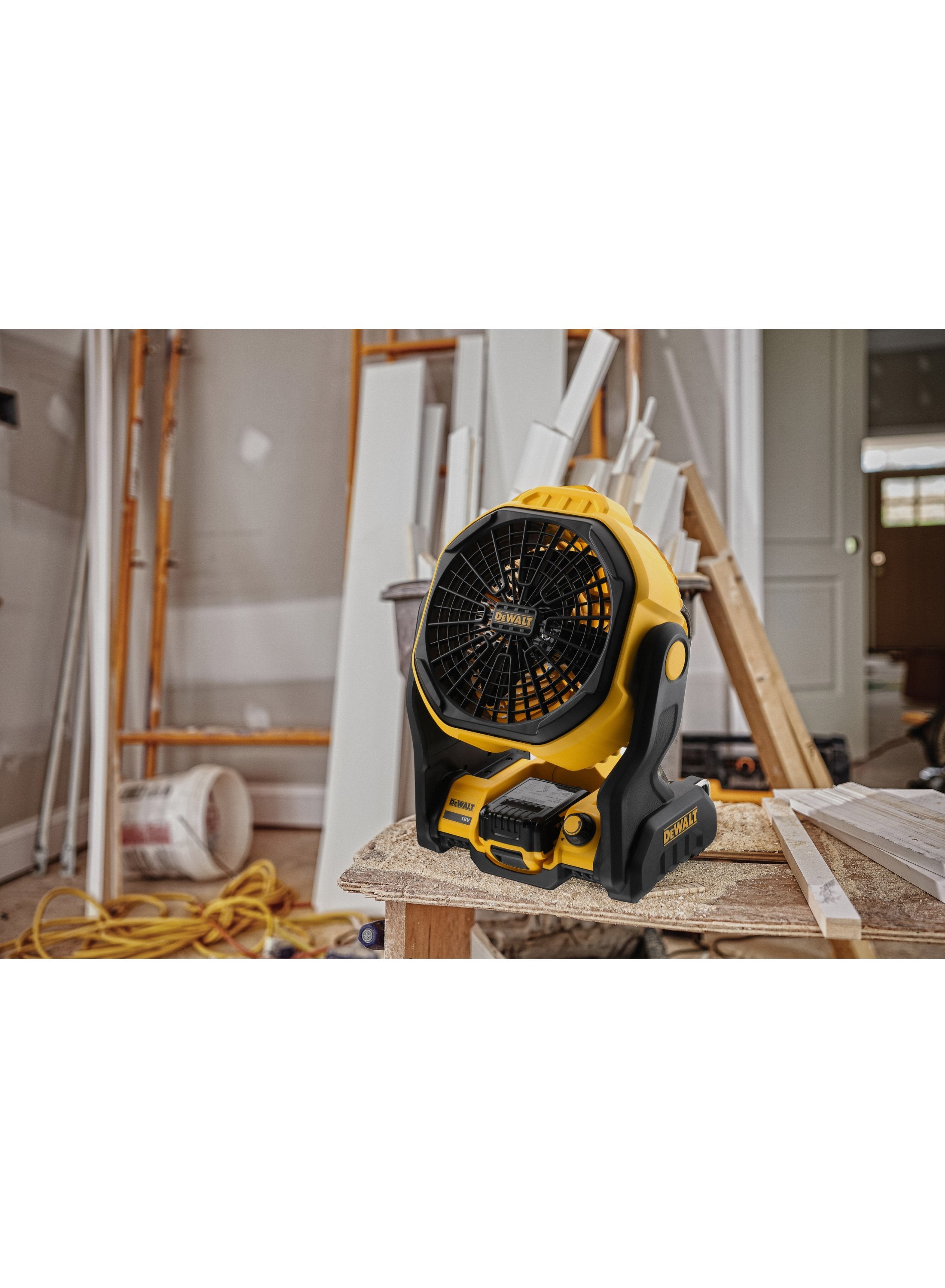 Dewalt DCE512N-XJ - Ventilatore in cantiere