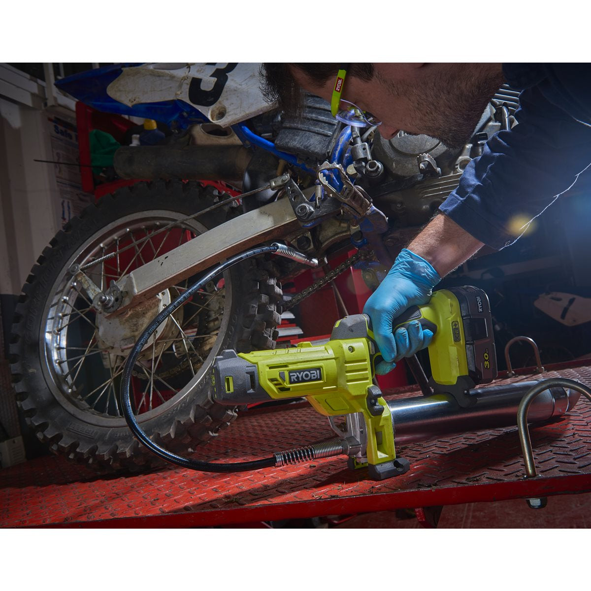 Ryobi R18GG-0 - Pistola ingrassatore per grasso a batteria 18V, solo corpo