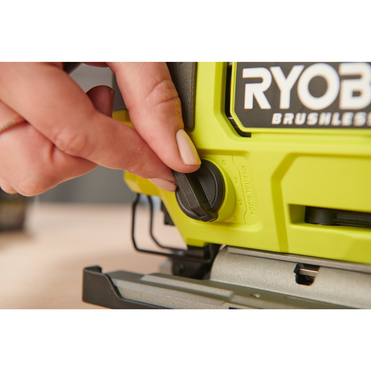 Ryobi RJS18BL-0 - seghetto alternativo 18V Brushless, solo corpo