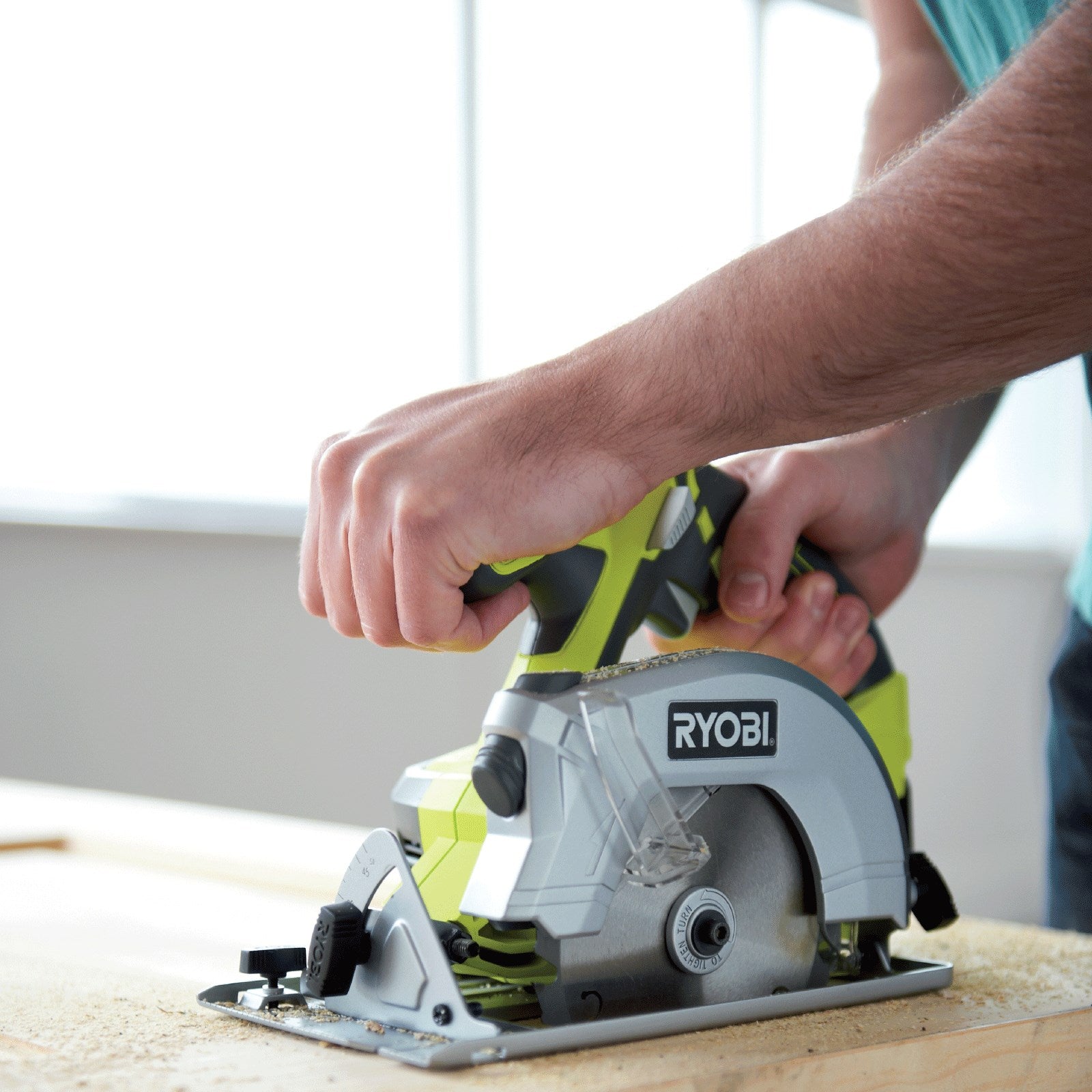 Ryobi RWSL1801M-0 sega circolare a batteria 18V ONE+ / solo corpo macchina