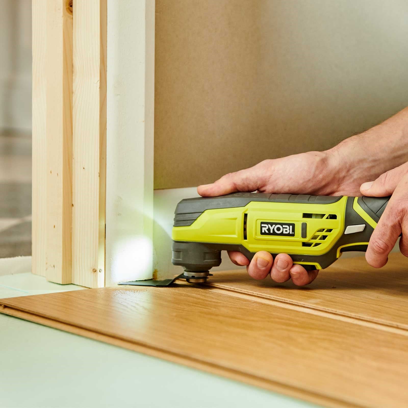 Ryobi R18MT3-0 utensile vibrante a batteria 18V ONE+ / solo corpo macchina