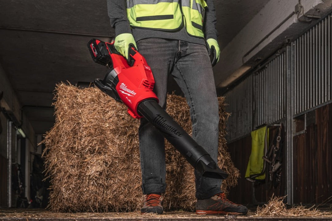 Milwaukee M18 F2BL-802 - Soffiatore a doppia batteria 18V - 2 batterie da 8Ah