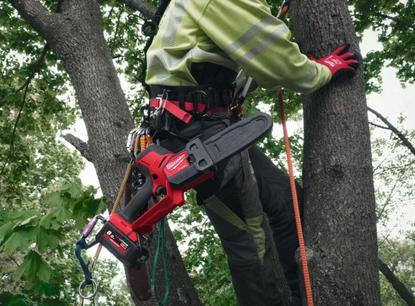 Milwaukee M18 FHS20 - Elettro sega da potatura a batteria M18 Fuel - barra da 20 cm