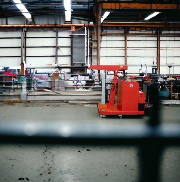 Flex F1000DBR é dotata di radiocomando per attivare le seguenti funzioni: salita e discesa del braccio e avanzamento e rientro dello sfilo