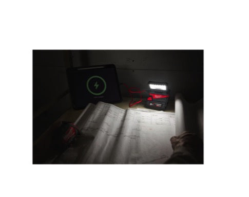 Milwaukee M18 ALIS-0 - Faretto led 18V con power bank - solo corpo 