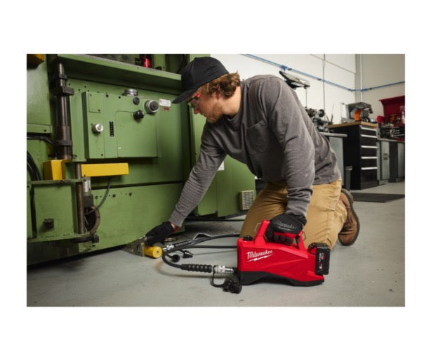 Milwaukee M18 HMP700-501 - Pompa idraulica a batteria M18 - 700 Bar - 1 batteria da 5Ah
