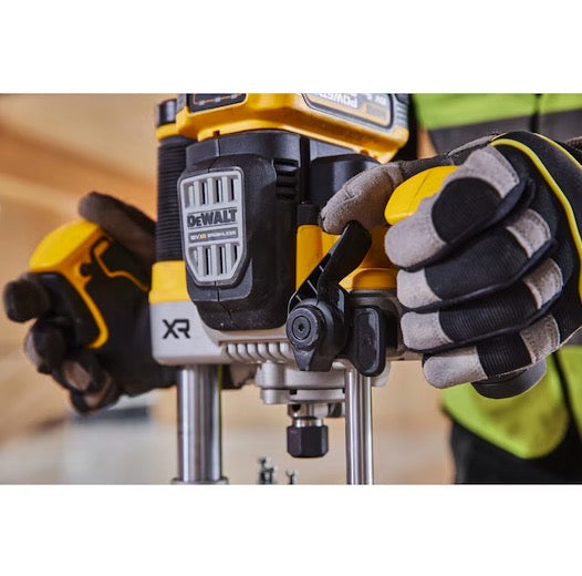 Dewalt DCW620H2-QW - Elettrofresatrice ad affondamento XR 18V Motore BRUSHLESS - 2 x 18V Powerstack 5Ah