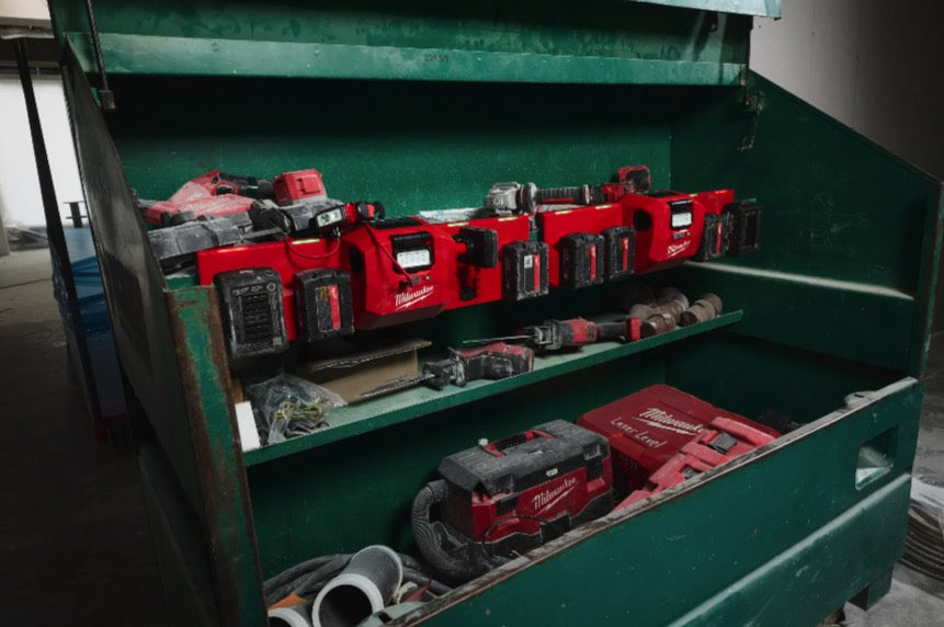 Milwaukee M12-18 GBC4 - Caricabatterie multiplo M12 M18 