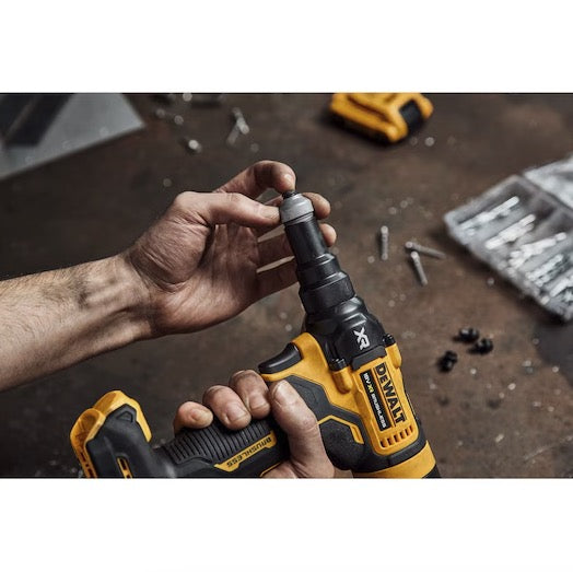 Dewalt DCF403NT-XJ - Rivettatrice a batteria 18V - solo corpo in valigetta 