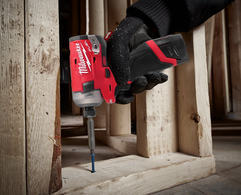 Milwaukee M12 FQID-202X Avvitatore ad impulsi silenzioso ¼″ FUEL 12v , con n.2 batterie - 1 caricabatterie - 1 valigia