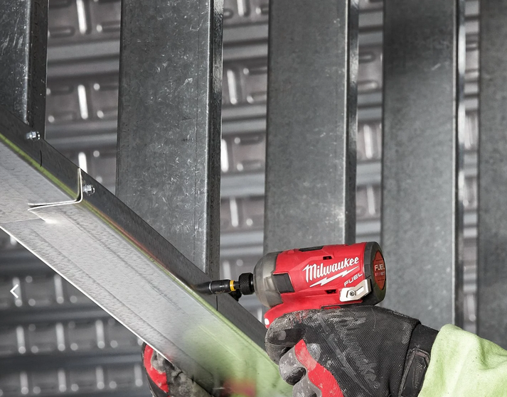 Milwaukee M12 FQID-0 Avvitatore ad impulsi silenzioso ¼″ hex M12 FUEL™ SURGE , SOLO CORPO - SENZA VALIGIA