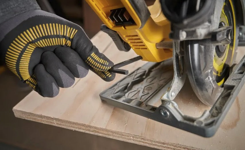 Stanley SFMCS551M1T-QW - Sega circolare a batteria 18V disco da 190 mm, 1x batteria 4,0 Ah in valigetta 