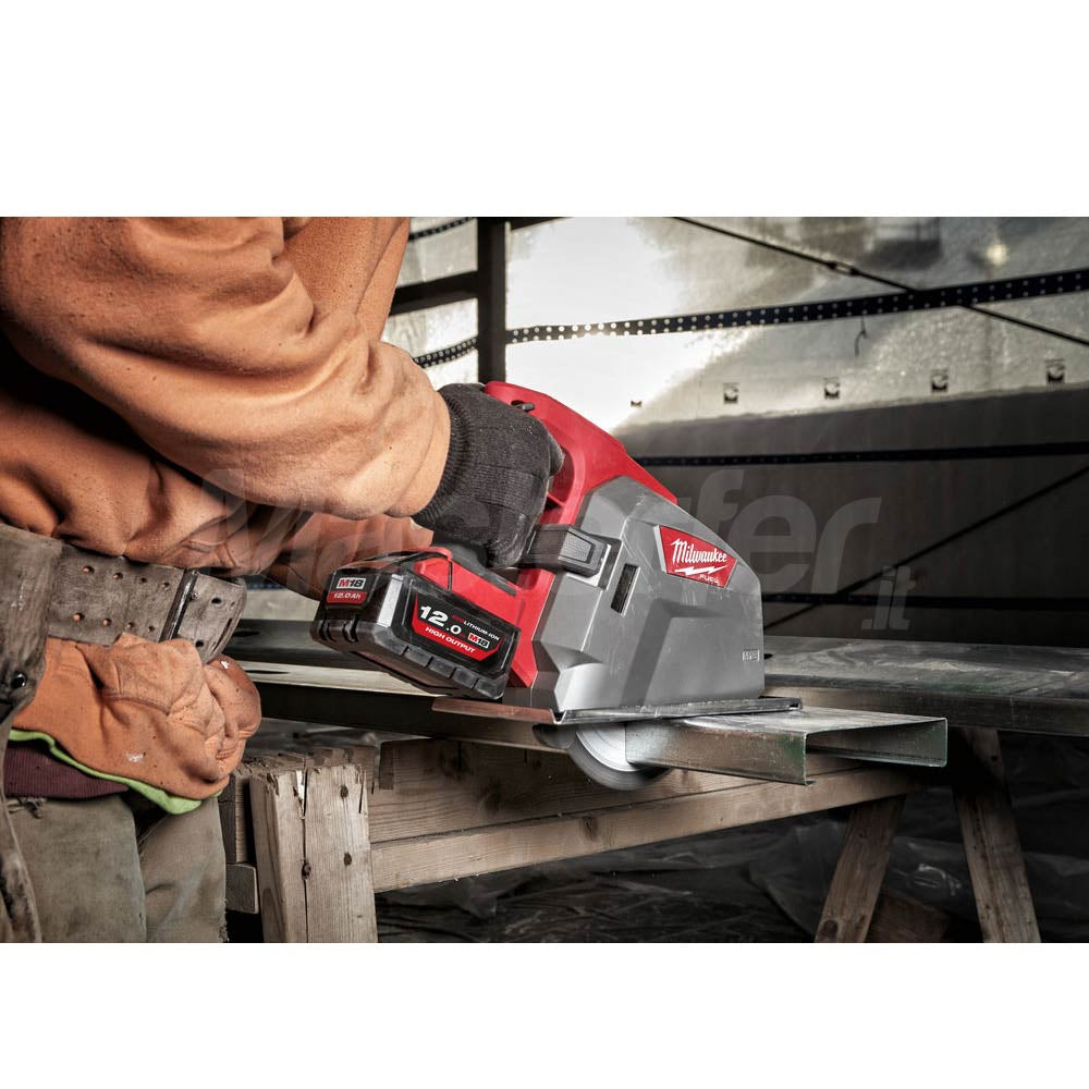 Milwaukee M18 FMCS66-121C Fuel - Sega circolare a batteria per metalli 66mm