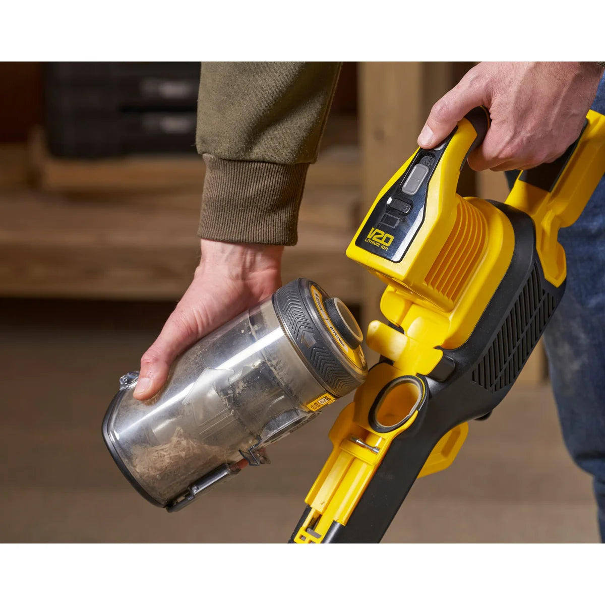 Stanley Fatmax SFMCVS001D1 - Aspirapolvere senza fili a batteria 18V, 1 batteria 2Ah