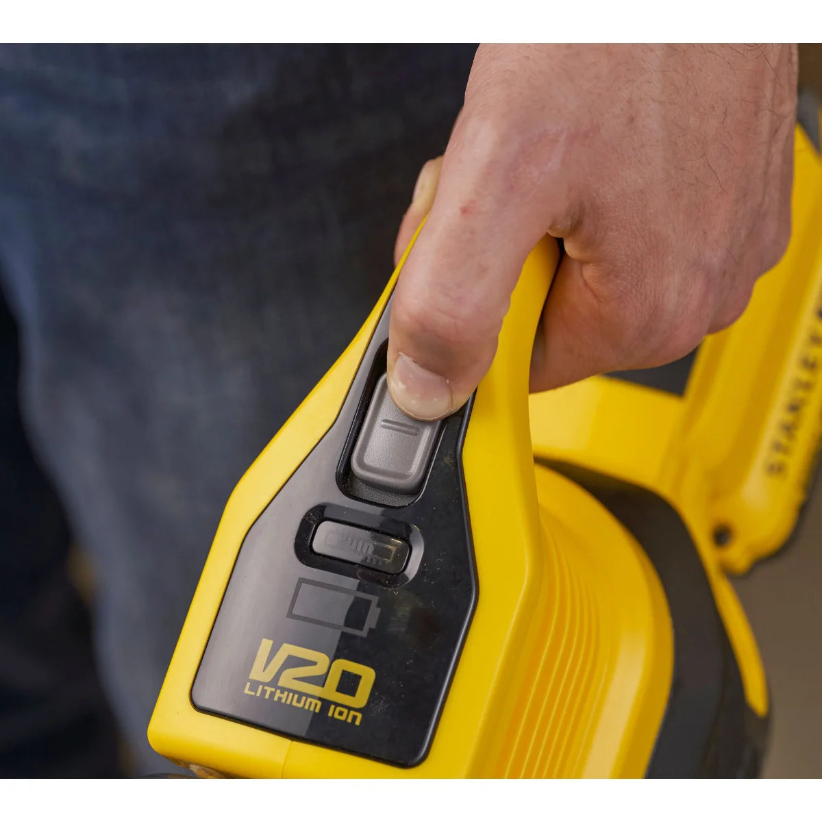 Stanley Fatmax SFMCVS001D1 - Aspirapolvere senza fili a batteria 18V, 1 batteria 2Ah