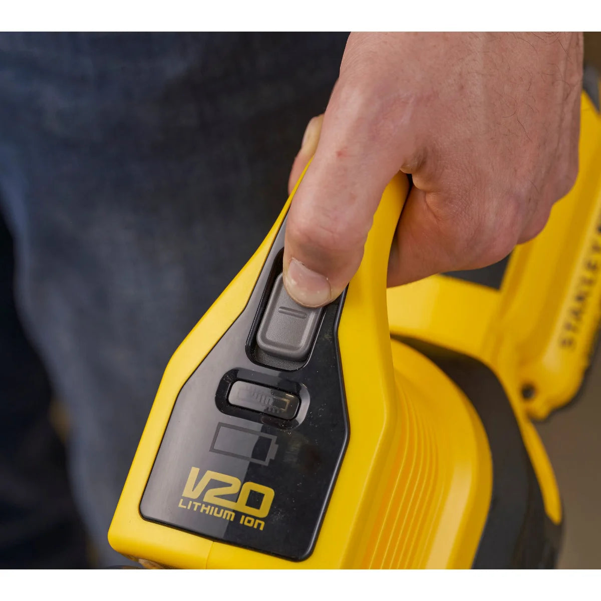 Stanley Fatmax SFMCVS001D1 - Aspirapolvere senza fili a batteria 18V, 1 batteria 2Ah